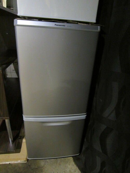 パナソニック　中古冷凍冷蔵庫　NR-B145W(S)