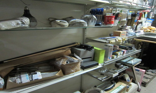 店舗什器・陳列棚・陳列商品 買取や処分